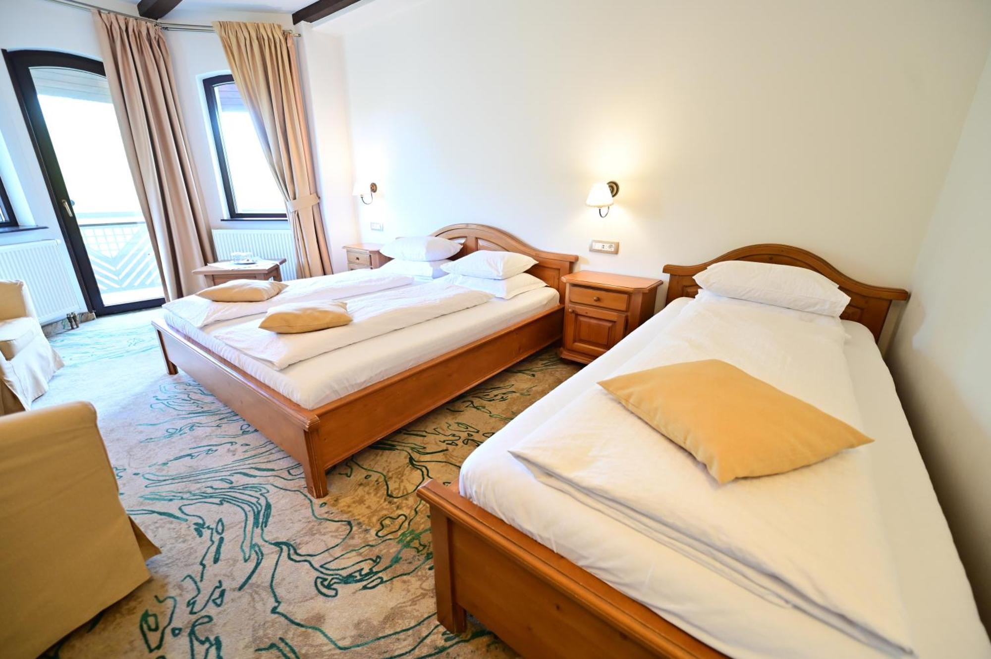 Natura Family Resort Avrig Exterior foto